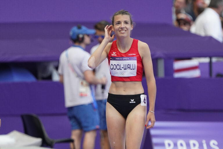 Olympic Games Paris 2024, Olympische Spiele 2024,  26.07-10.08.2024 , Leichtathletik,  Track and Field, Stade de France Paris, 
400m Frauen, 400m Women , Susanna Gogl -Walli Österreich 
  Foto Gladys Chai von der Laage